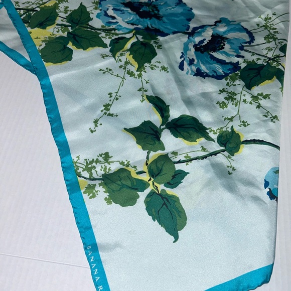 Banana Republic Womens Wool Blend Peacoat Size XS Long Jacket Floral Lining - Picture 15 of 16